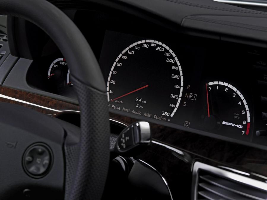  Mercedes-Benz S65 AMG 2007 года  (фото 22 из 27)